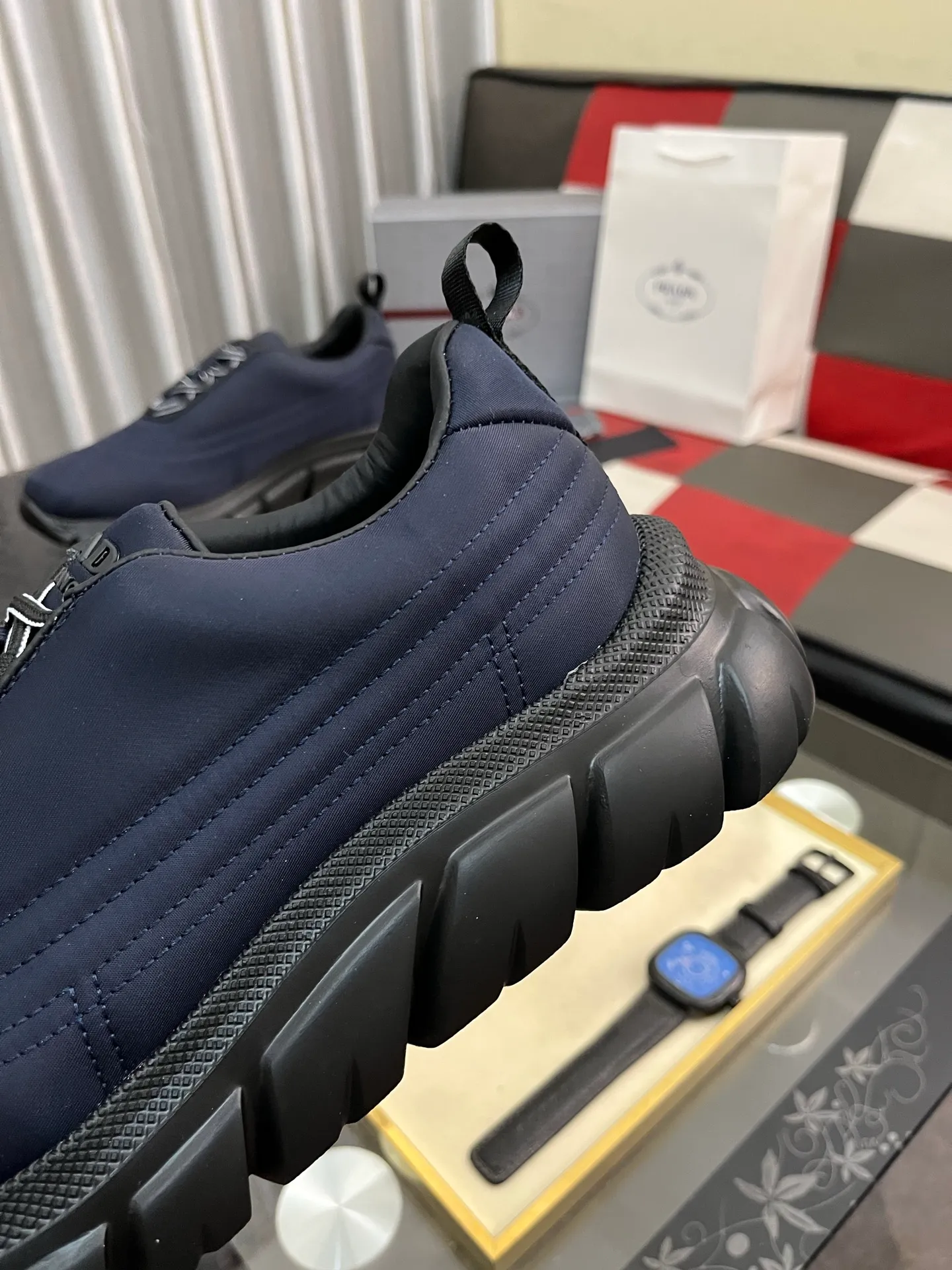 Men's shoes 💰560⌚️⌚️【PRADA】Prada - high-end quality original order 🔍🔍🔍 casual sports shoes - Upper: imported 🔝 Napa calfskin, pebbled calfskin, branded epoxy hollow mesh canvas, shoe body sewn with branded metal fasteners - Lining: water-dyed cowhide - Outsole: ultra-light TPU foam rubber; two-color molded outsole -Ultra-high quality control, fine workmanship, highlighting (high-end, nobility, class) -Size: 38-445️⃣colors available